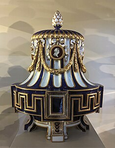 Louis XVI style "grec à médaillons" vase with medallions and ribbons, by the Sèvres Porcelain Manufactory, c.1765, soft-paste porcelain, Louvre