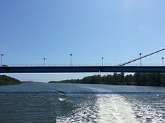 Ponte sobre o río Cuanza.