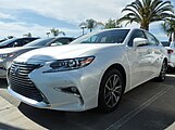 Lexus ES 300h (2015–2018)