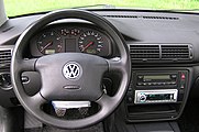 Cockpit (mit nichtoriginalem Radio)