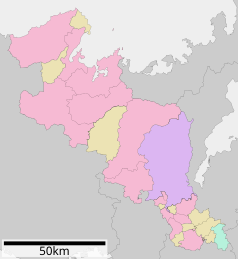 Mapa konturowa prefektury Kioto, po prawej nieco na dole znajduje się czarny trójkącik z opisem „Hiei”