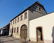 Ancienne ferme (1821), 4 place de la Mairie.