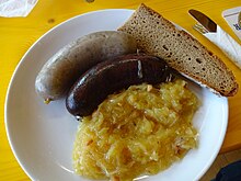 Siedwursts with sauerkraut