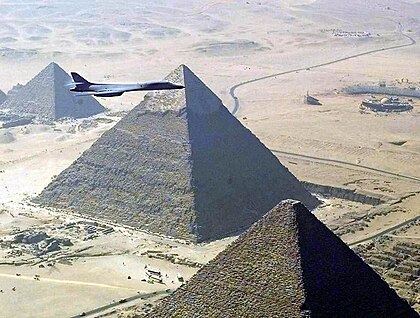 Piramidi ya Giza