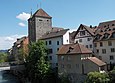 Blick über die Aare auf den Schwarzen Turm und die Altstadt