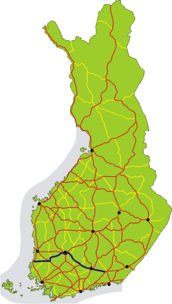 Valtatien 12 reitti on merkitty karttaan sinisellä.