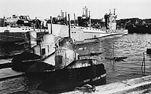 Japanese submarine Ha-101 Ha-102 Ha-104 1945.jpg