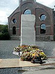 Monument dédié aux victimes de Bois du Cazier.JPG