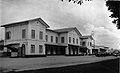 Stasiun Medan sekitar tahun 1920. Kini bentuk bangunannya sudah dirombak total.