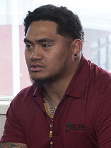 Paul Soliai 2014 (cropped).jpg