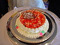 ウェディングケーキ 2004/1/11撮影、2005/5/7投稿。 ケーキで利用。Wikipedia:画像提供依頼で依頼があったもの。ウェディングケーキなのですが、1段の小さなものです。