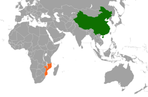 Mapa indicando localização da China e de Moçambique.