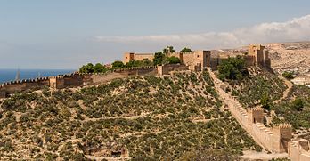 L'Alcazaba d'Almería (Andalousie). (définition réelle 4 559 × 2 374)