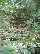 L'escalier taillé à même la roche sur le piton d'Aniort.