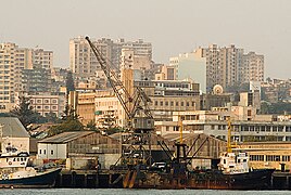 Vista del puerto de Maputo.