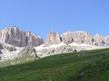 Vista del Sasso Pordoi dal passo Pordoi