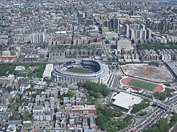 'n Uitsig oor The Bronx met die Yankee-stadion in die sentrum