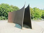 Monument en hommage aux victimes du programme Aktion T4 réalisé par Richard Serra à Berlin sur la Tiergarten-Strasse.