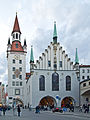 s Alte Rathuus, im Turm isch hüt es Spilzügmuseum dinne