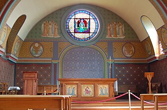 Intérieur de l'église, le chœur.