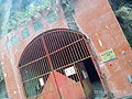 水簾機組廠房大門，由於水簾機組為地下化廠房，因此廠房入口以隧道形式呈現
