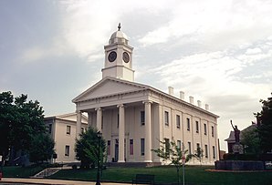 Das Lafayette County Courthouse in Lexington, gelistet im NRHP Nr. 70000339[1]