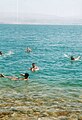 Turiști în Marea Moartă