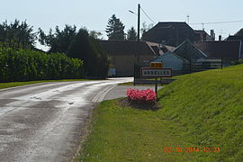 The road into Arrelles