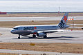捷星日本航空的空中巴士A320-200型客機在關西國際機場滑行