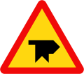 207i: Road junction with priority