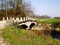 Monza Parco ponte delle catene al trivio del viale dei Sospiri qui l'Osio in fuga tentò di annegare suor Ottavia, una delle due monache complici fuggite con lui dal convento di Santa Margherita in Monza per evitare che potesse testimoniare, in un pozzo di una cascina allora poco distante gettò invece suor Benedetta