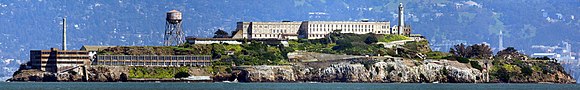 Vue panoramique de l'île d'Alcatraz dans la baie de San Francisco