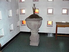 Les fonts baptismaux (XVIIIe siècle).