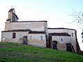 Le flanc est de l'église (jan. 2010)