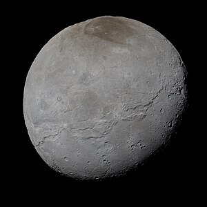 Luna lui Pluto, Charon, văzută de New Horizons la 13 iulie 2015