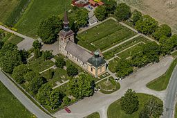 Lovö kyrka i juni 2011