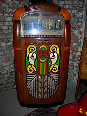 Juke-box Rock-Ola 1422 de 1946 - 20 sélections.