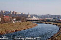 A stretch of the Hornád river flowing through the Džungľa borough (February 2013)