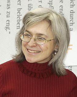 Anna Politkovskaja haastattelussa Leipzigissa 2005.