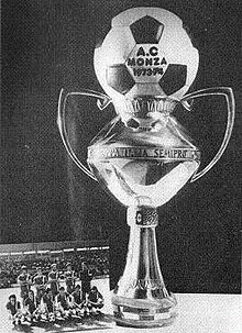 On the bottom left, a picture of eleven football players in a stadium. On the right, a trophy with a football on top