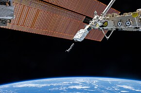 Description de l'image Planet Labs satellite launch from ISS.jpg.