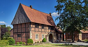 38. Platz: Watzmann mit „Hunnenporte“ genanntes Torhaus in Legden-Asbeck