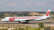 Airbus A321 van NIKI op de luchthaven van Madrid