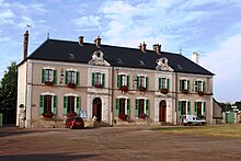 Sainpuits(Yonne)-mairie-02.JPG