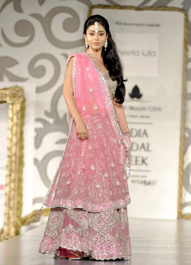 Shriya Saran walks the ramp at the Bridal Fashion Week 2010