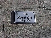 Letreiro da rúa Xosé Gil en Vigo.