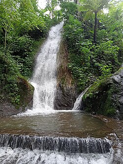 Air terjun Roro Kuning