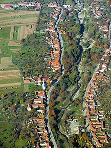 Vedere aeriană asupra satului