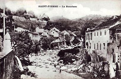 La Roxelane avec les blanchisseuses vue du Pont Roche.