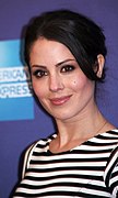 Michelle Borth interprète Catherine Rollins